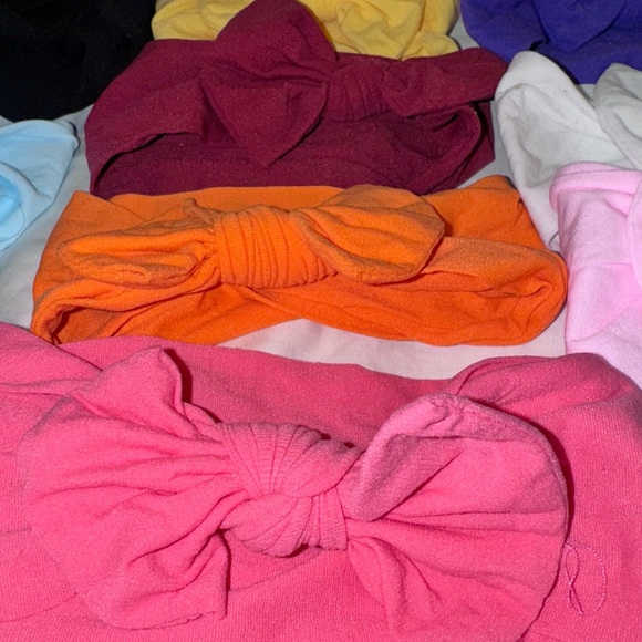 New ❤️ 10 pc lot Bow headbands baby toddler
Girl stretch bows - Picture 9 of 9